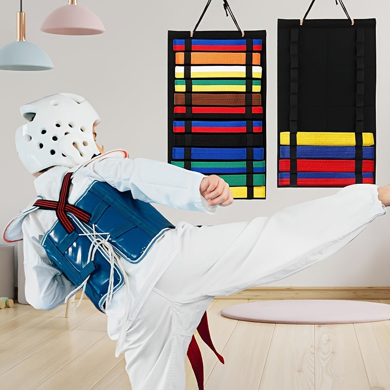 This hanging karate belt display bag can store up to 12 martial arts belts, perfect for learners without accessories.