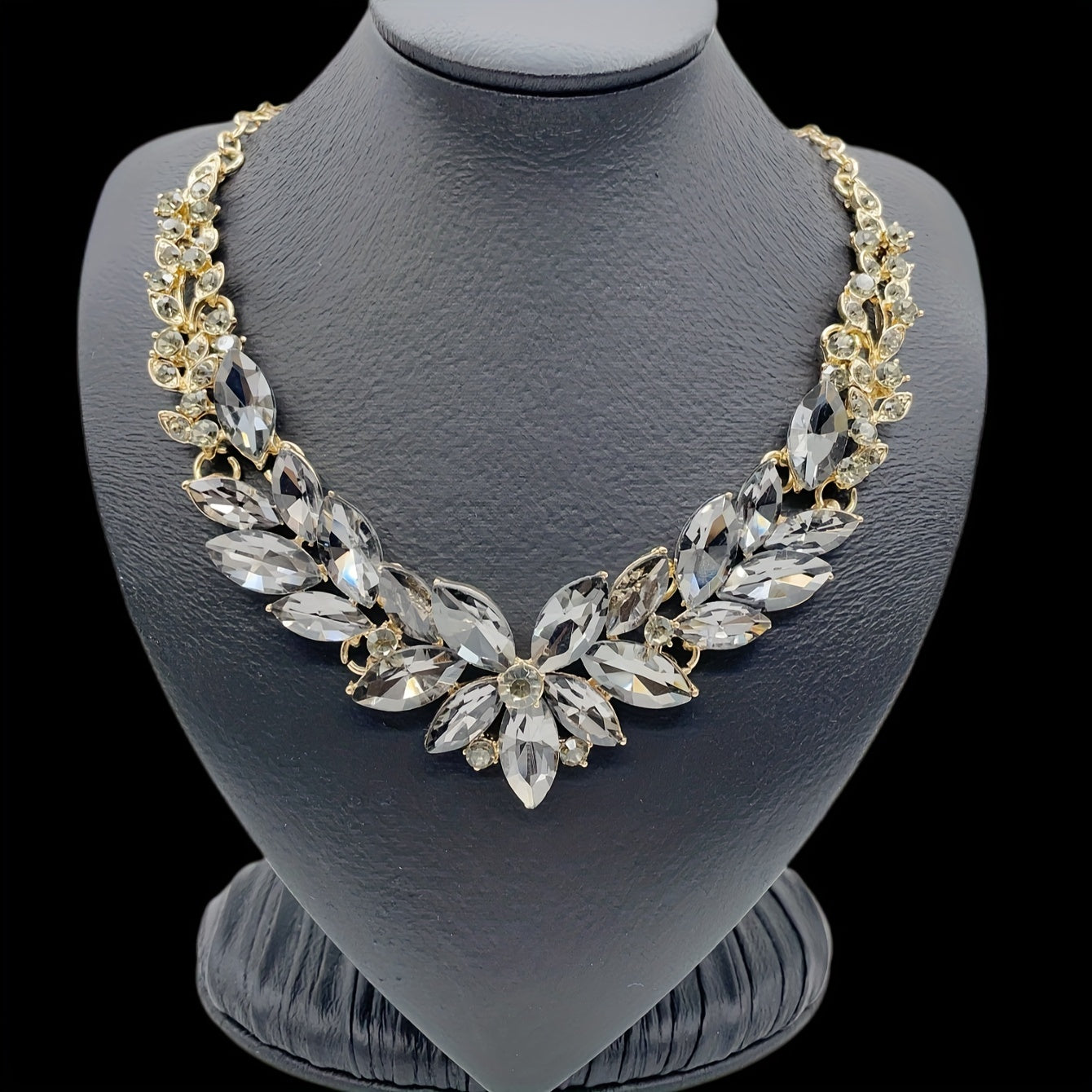 Luxurious and stylish rhinestone statement necklace - a bold and chunky bib necklace that is the perfect gift for fine jewelry lovers.