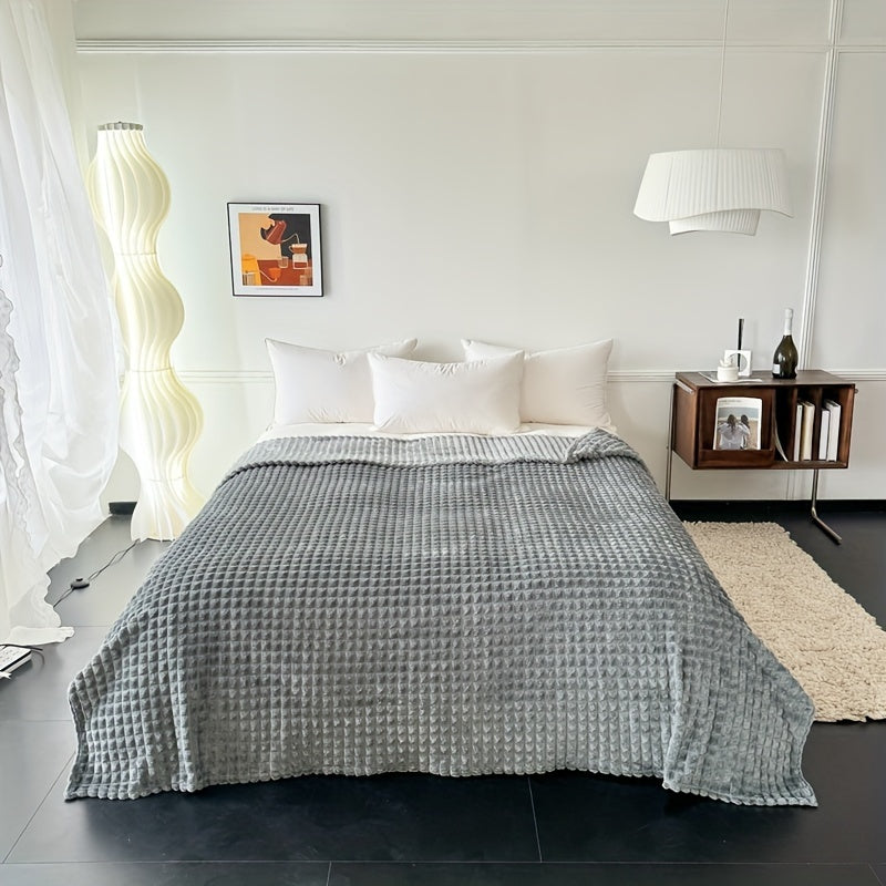 Soft, warm, and allergy-friendly, the SEA BEAR Cozy Plaid Flannel Throw Blanket is perfect for use on the couch, bed, office, travel, camping, and dorms. Featuring a minimalist design, this blanket is both stylish and functional.