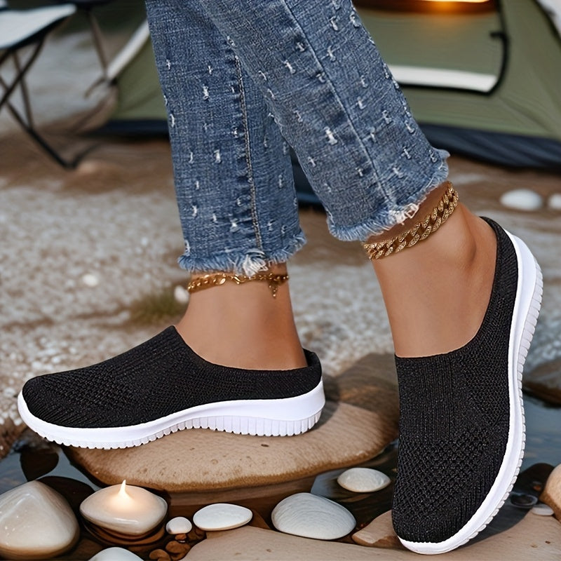 Women's slip-on loafers with soft, breathable fabric and PU sole, perfect for spring and summer. Ideal for casual wear.