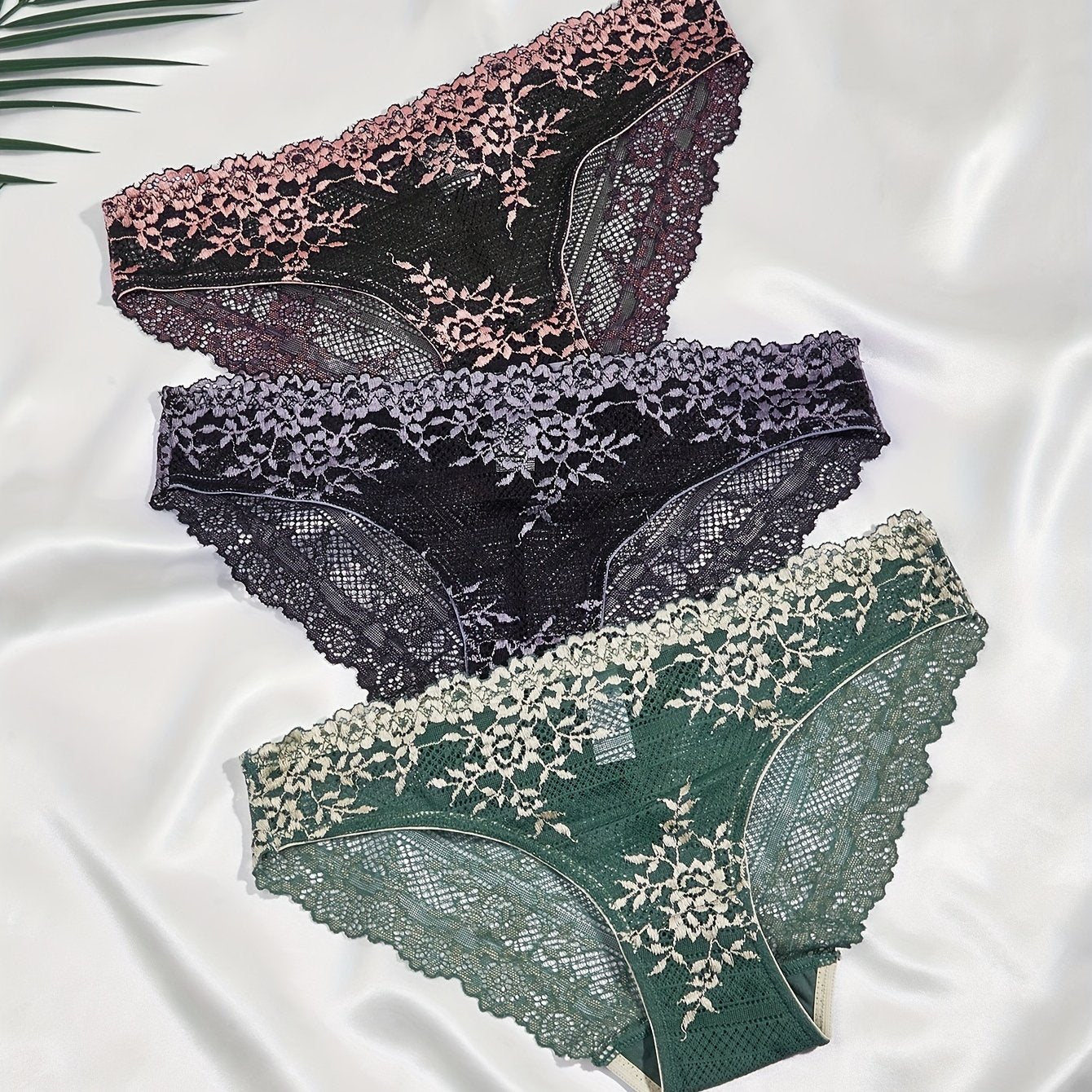 3 Contrast Lace Briefs, Comfy & Breathable, Stretchy Women's Lingerie & Underwear