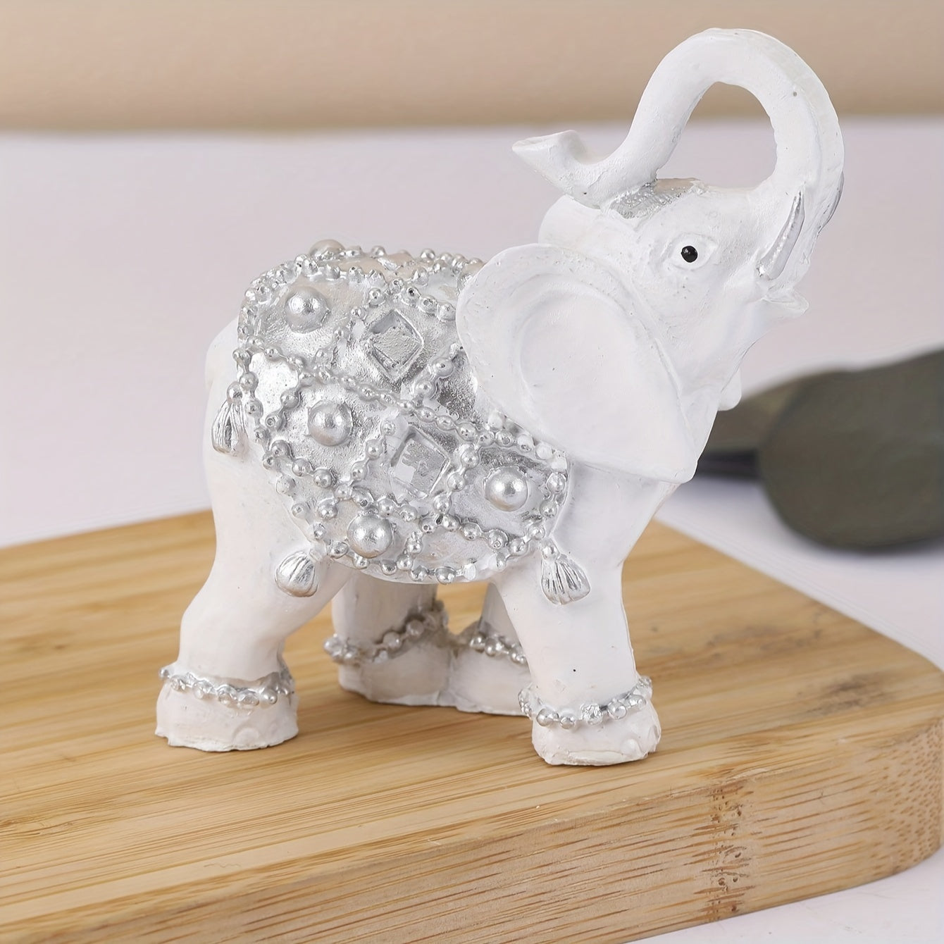 Small elephant craft ornament with European style.