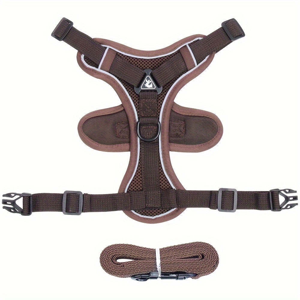 Reflective, breathable vest-style cat harness set with walking rope for outdoor walks and training.