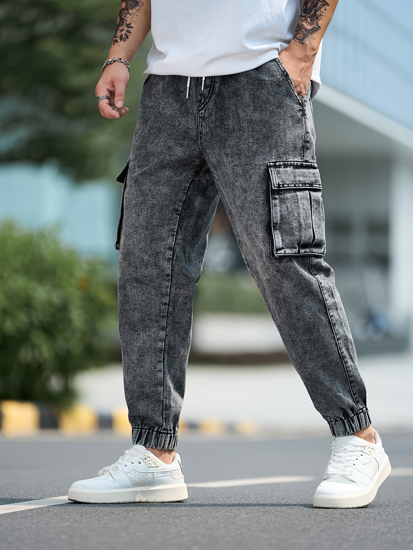 Plus size men's snowflake washed denim cargo pants with elastic waistband, casual, non-stretch, machine washable for fall/winter.