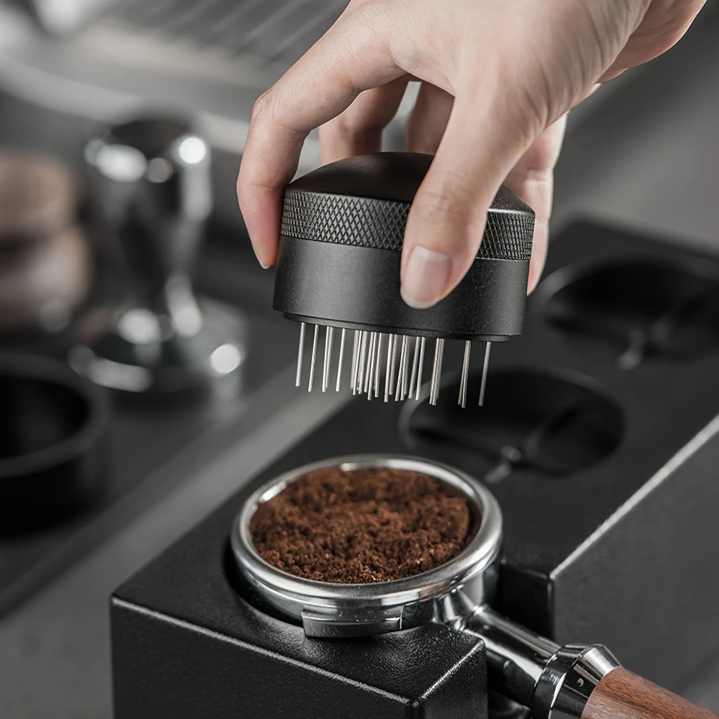 Rotary Powder Dispenser: A Convenient Espresso Mixer and Coffee Powder Mixing Tool