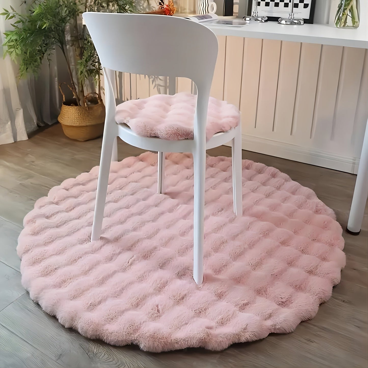 The Luxurious Plush Round Mat offers Minimalist Elegance - Featuring Ribbed Texture Design, this Ultra-Soft, Machine Washable, Non-Slip Polyester Mat comes in White or Pink. Ideal for Bedroom, Living Room, Closet, Dressing Area, and Home Decor, these