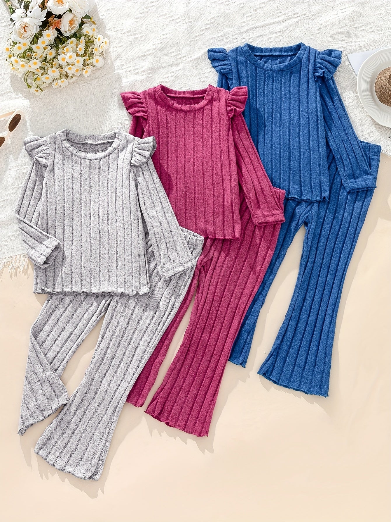 Girls' Sweet and Fashionable Long Sleeve Bell Pants Set with Wood Ear Ears 3 Sets for Spring and Autumn