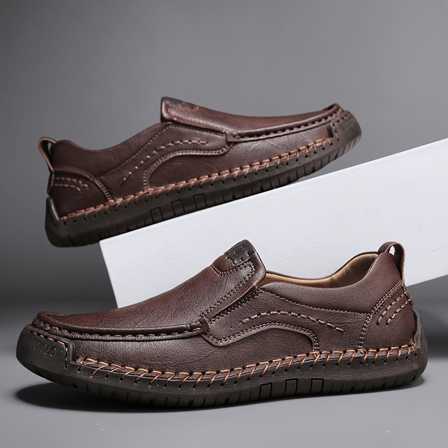 Men's breathable stitching loafers for outdoor walking and driving, suitable for spring, summer, and autumn wear.