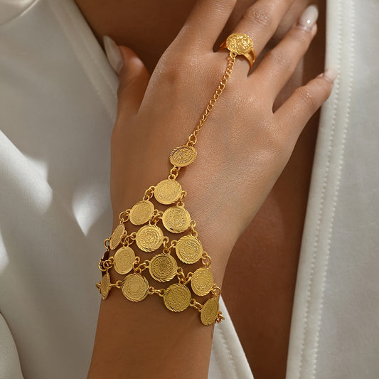 Elegant vintage-inspired bracelet and ring set, ideal for Ramadan celebrations, weddings, banquets, and gifts.