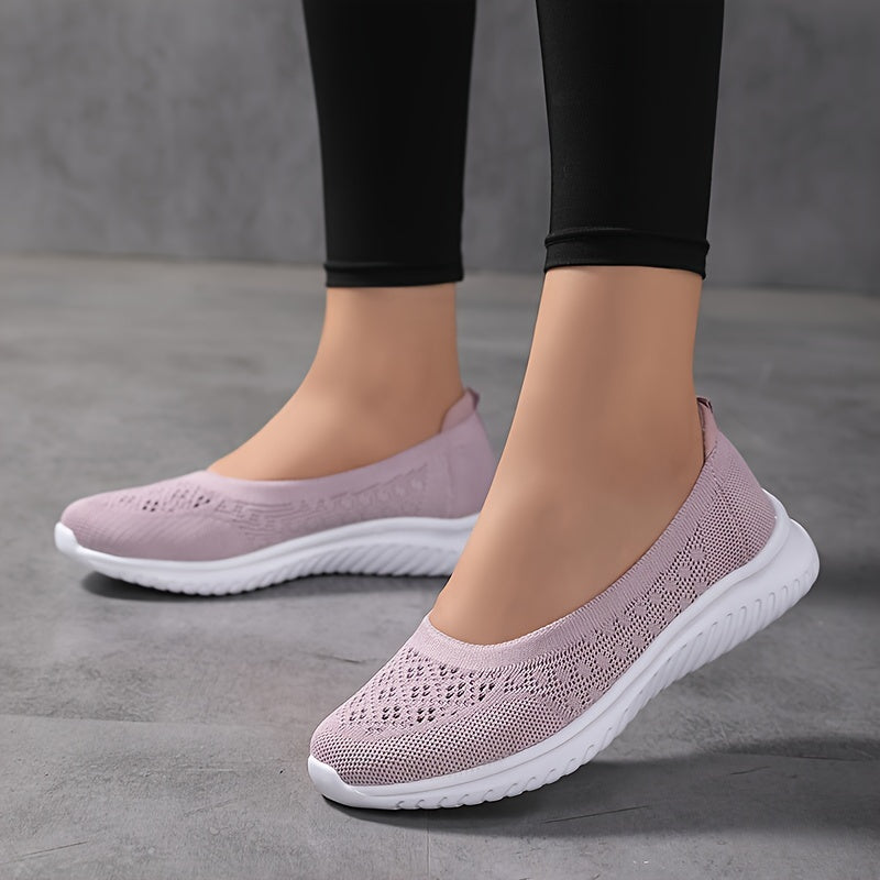 Ayollar uchun nafas oladigan slip-on krossovkalar