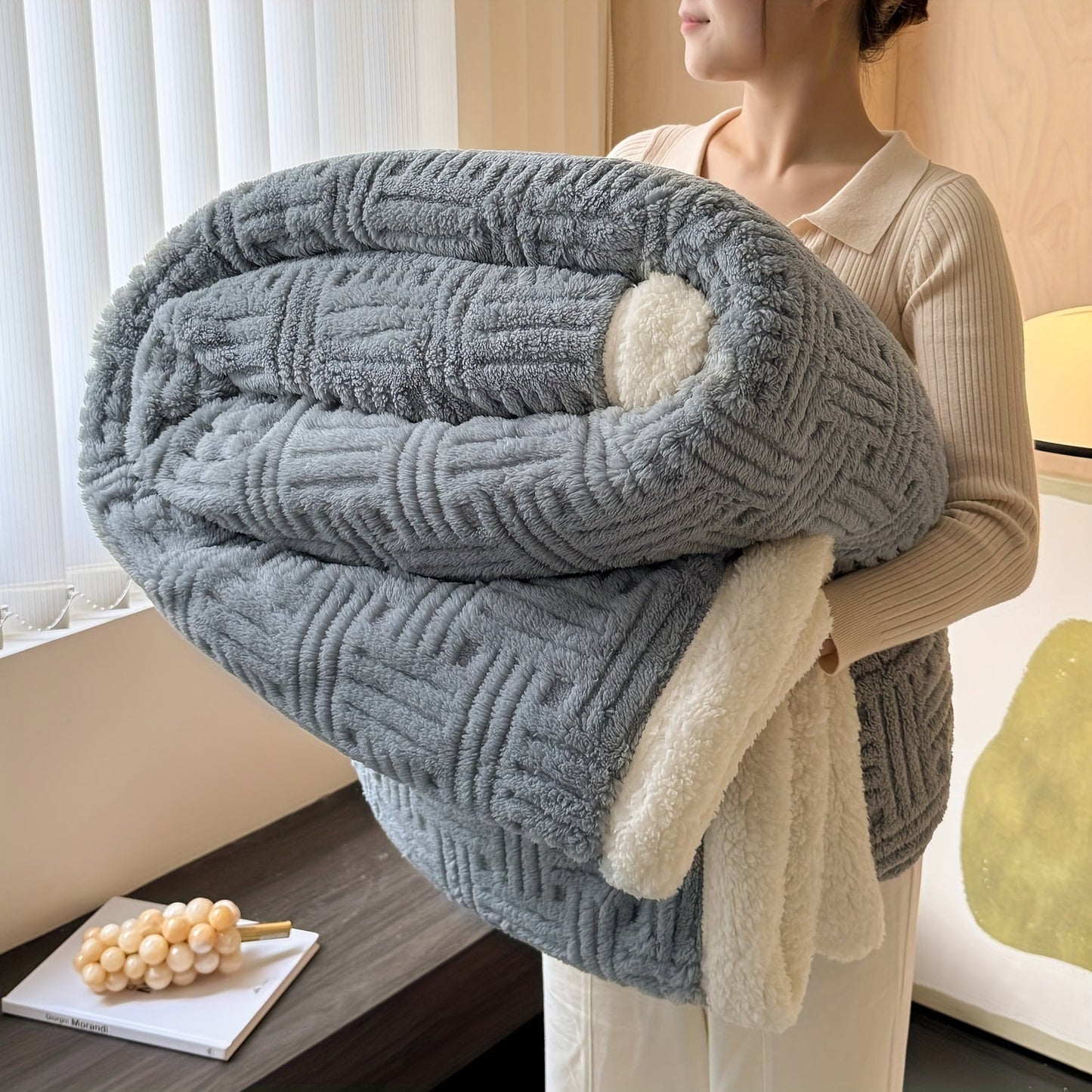 Luxurious Rabbit Velvet Pull Rod Single Layer Blanket Cover for Office or Sofa. Can be used as an Air Conditioner Blanket, Quilt, Nap Blanket, or Sofa Blanket in Winter. Suitable for all seasons.