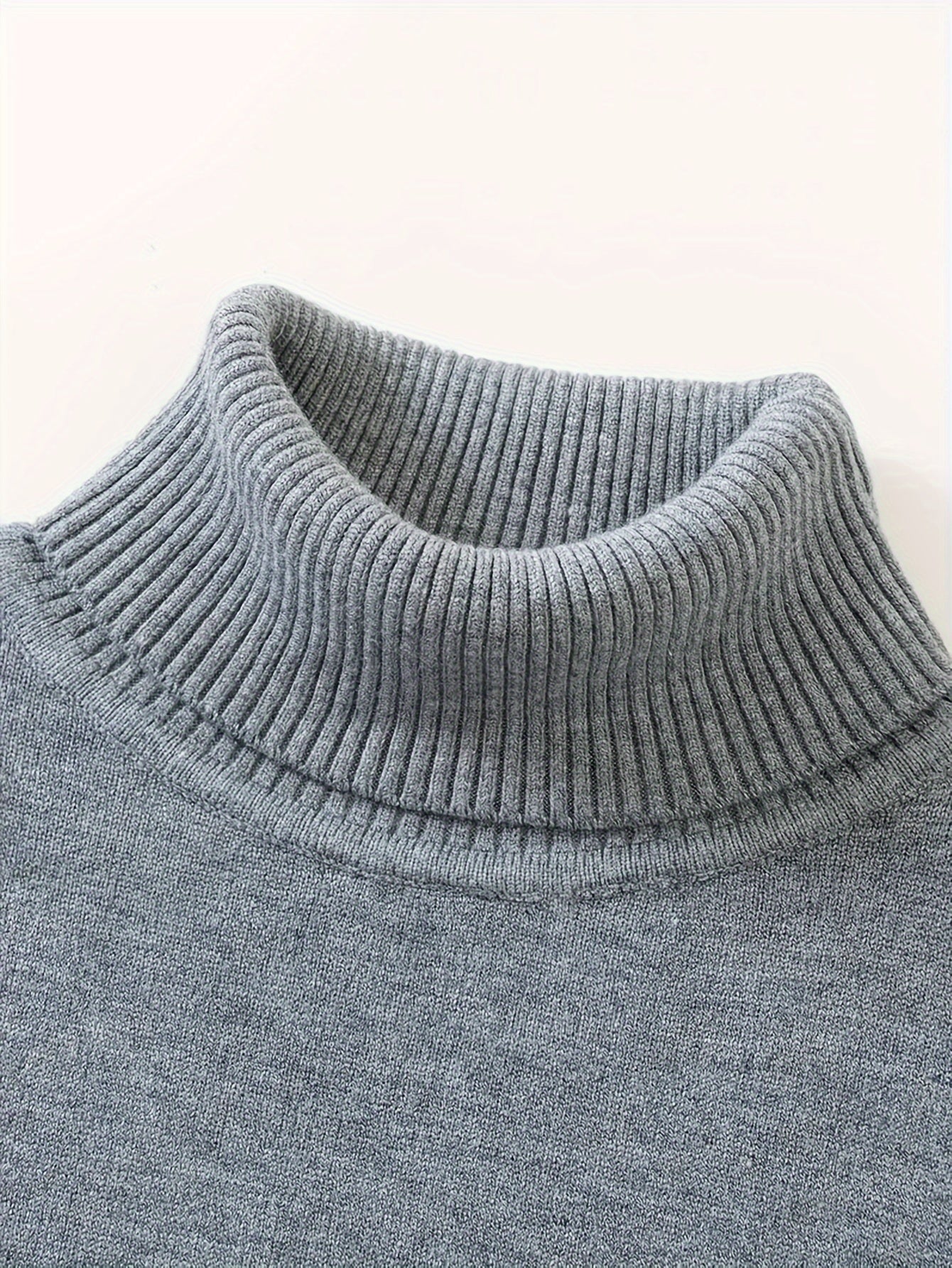 2024 Men's Solid Color Turtleneck Knitted Sweater Pullover, Warm Underwear Top for Autumn and Winter.