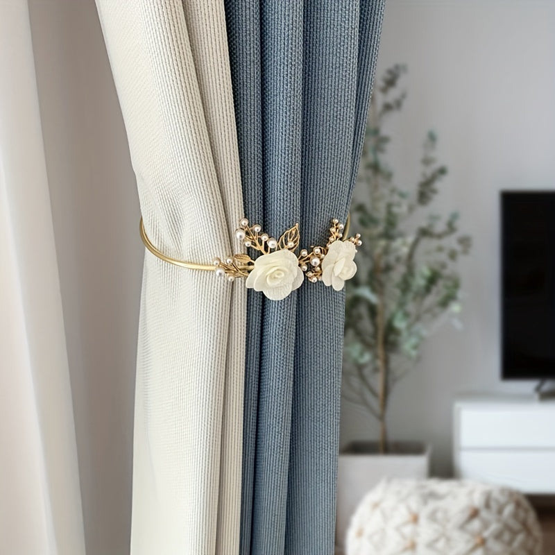 Enhance Your Home Decor with this Elegant Metal Faux Pearl Curtain Holdback Featuring a Three-dimensional Flower Design - Ideal for Dressing up Your Bedroom, Office, Kitchen, Living Room, and Study - Elevate Your Space with a Touch of Luxury.