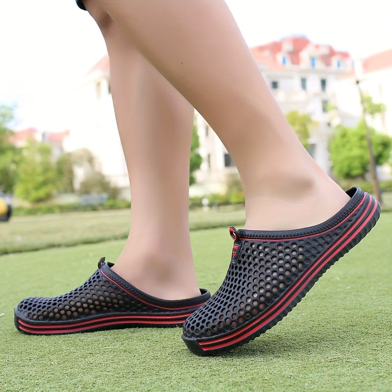 Men's slip-on clogs with ventilation holes, soft soles for walking, ideal for outdoor activities.