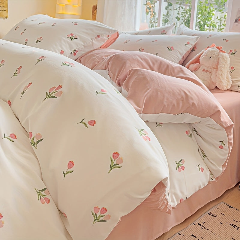 Soft floral print bedding set includes duvet cover and 2 pillowcases, made of breathable polyester with zip closure. Suitable for all seasons, perfect for bedrooms and guest rooms.