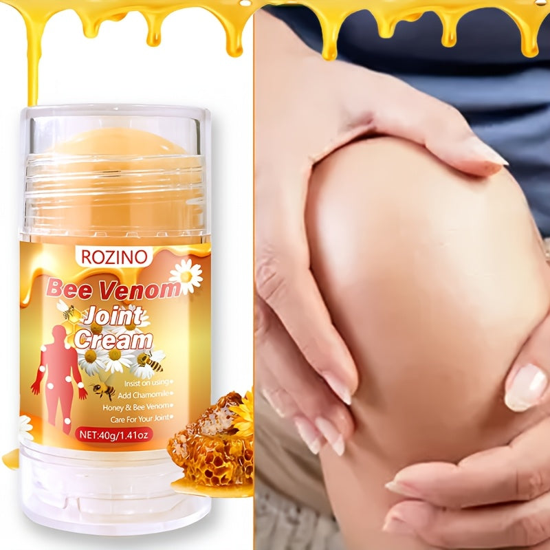 Lightweight and non-greasy Bee Venom Care Cream with natural plant extracts for strong hydration. Easy to absorb, moisturizing with a touch, and portable for convenient use.