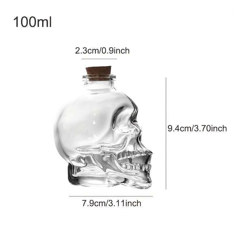 Skull Whisky Decanter for various liquors, perfect for bars, pubs, clubs, restaurants, and homes. Halloween-themed drinkware for spooky gatherings.