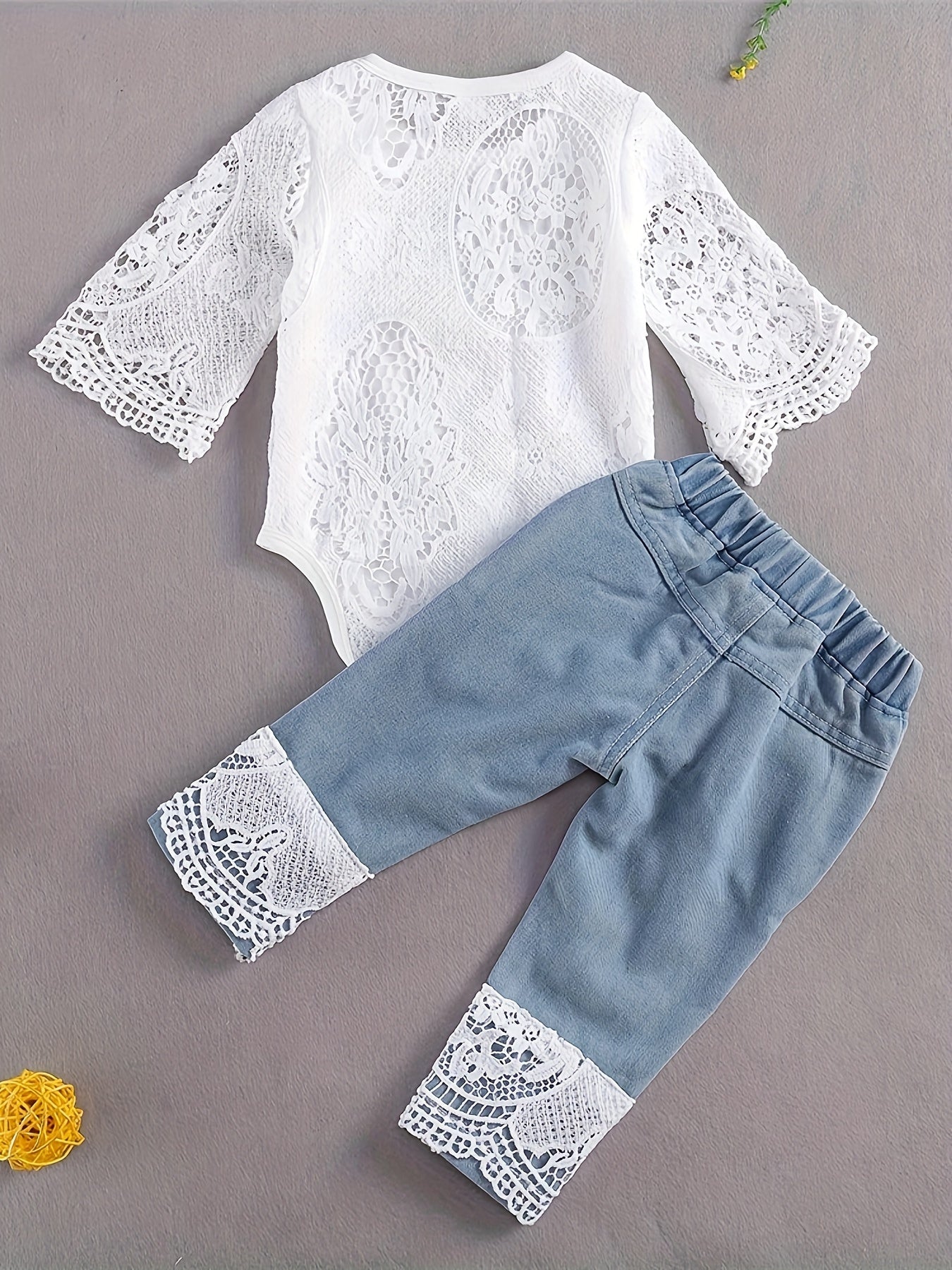 Baby girls' lace denim outfit for outdoor use.