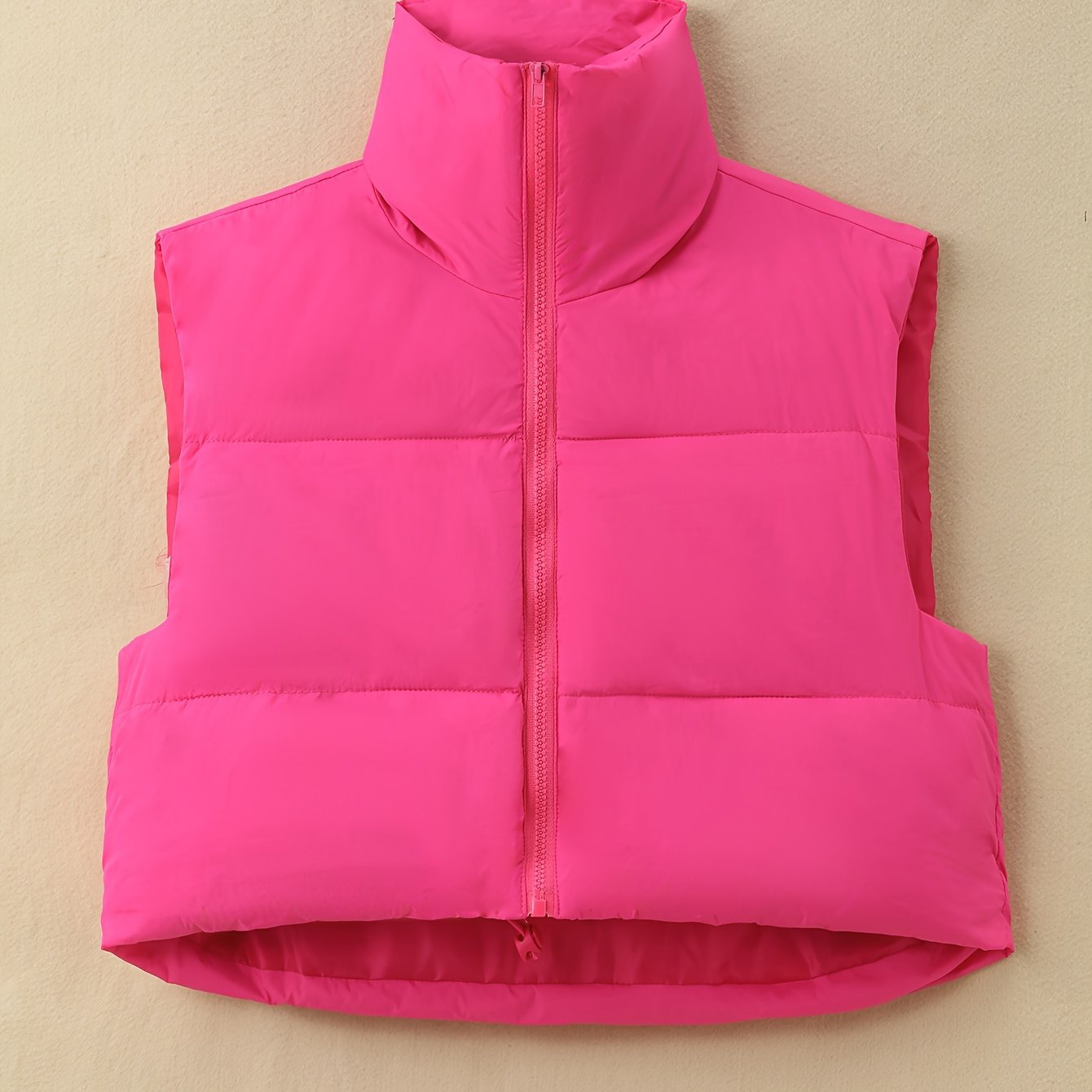 Stylish women's vest filled with suitable for autumn and winter.