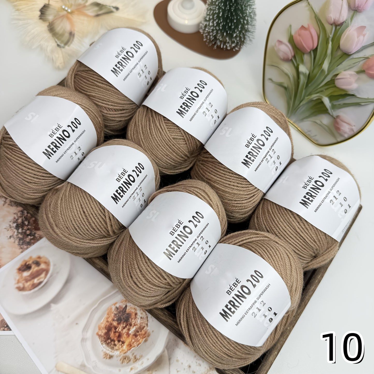 8 balls/400g hand-knitted Merino wool yarn, 75% Merino wool, 25% nylon. Skin-friendly, soft, ideal for knitting sweaters, hats, scarves, socks, blankets, shawls, etc.