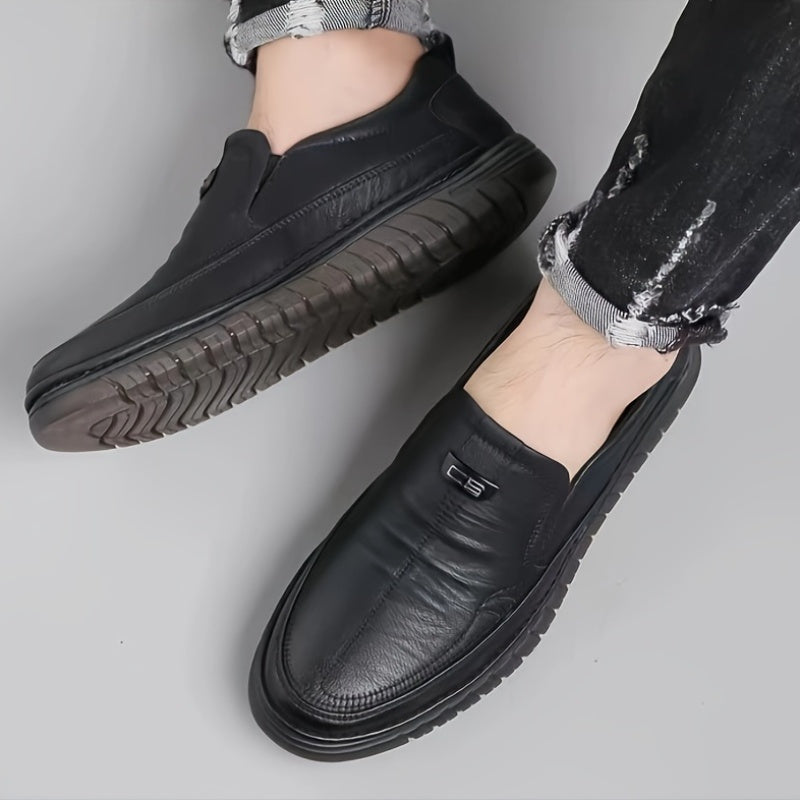 Men's slip-on loafers: rubber grip, casual style, solid color, spring/autumn, PU linings, rubber soles, PU insoles, round toes.