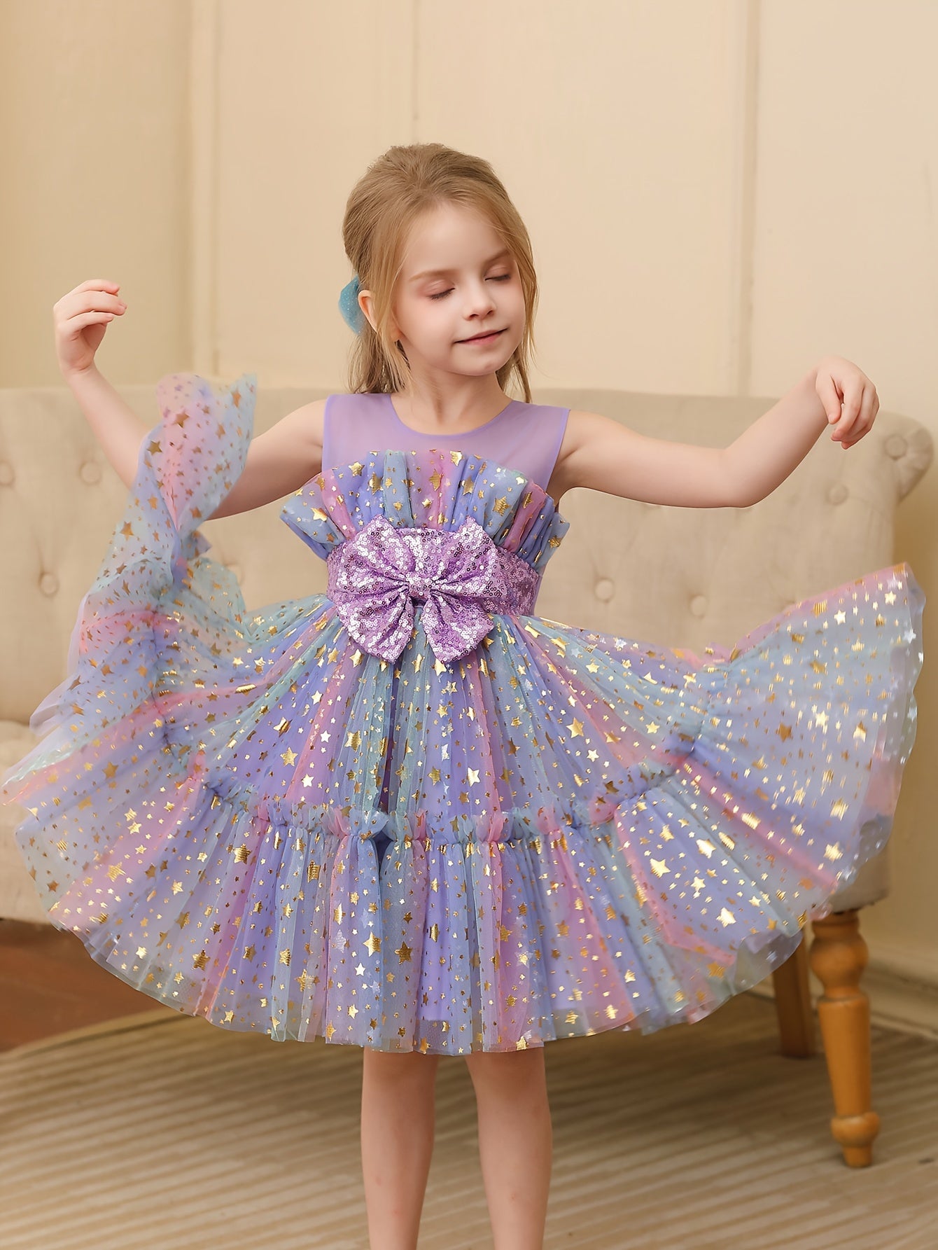 Sequined starry sky mesh princess dress with bow, perfect for birthdays and parties.