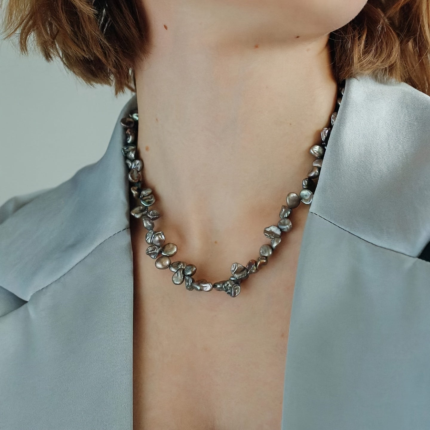 Chic Grey Petal Pearl Necklace - Ideal for Everyday Wear and Special Occasions - Simply Stylish, Effortless