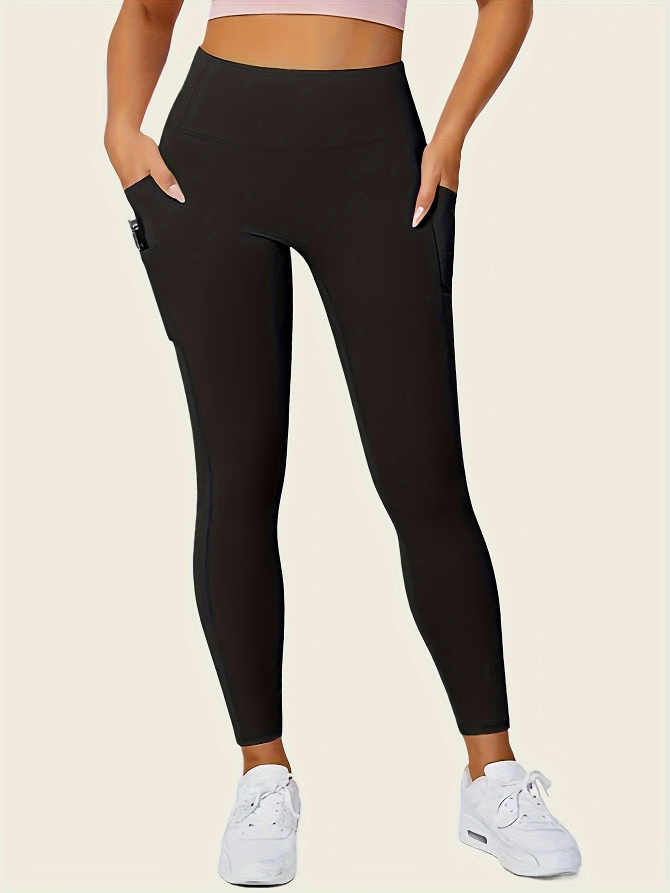 Seamless high rise leggings with side pockets for women's loungewear.