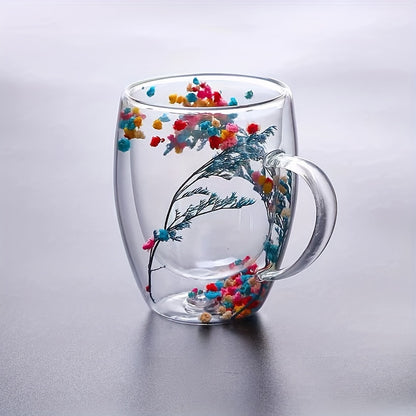 Stylish, 11.83oz double-walled glass mug with dried flowers. Perfect for coffee, milk, or juice. Made of high-quality, reusable borosilicate glass. Great gift for birthdays and special occasions.