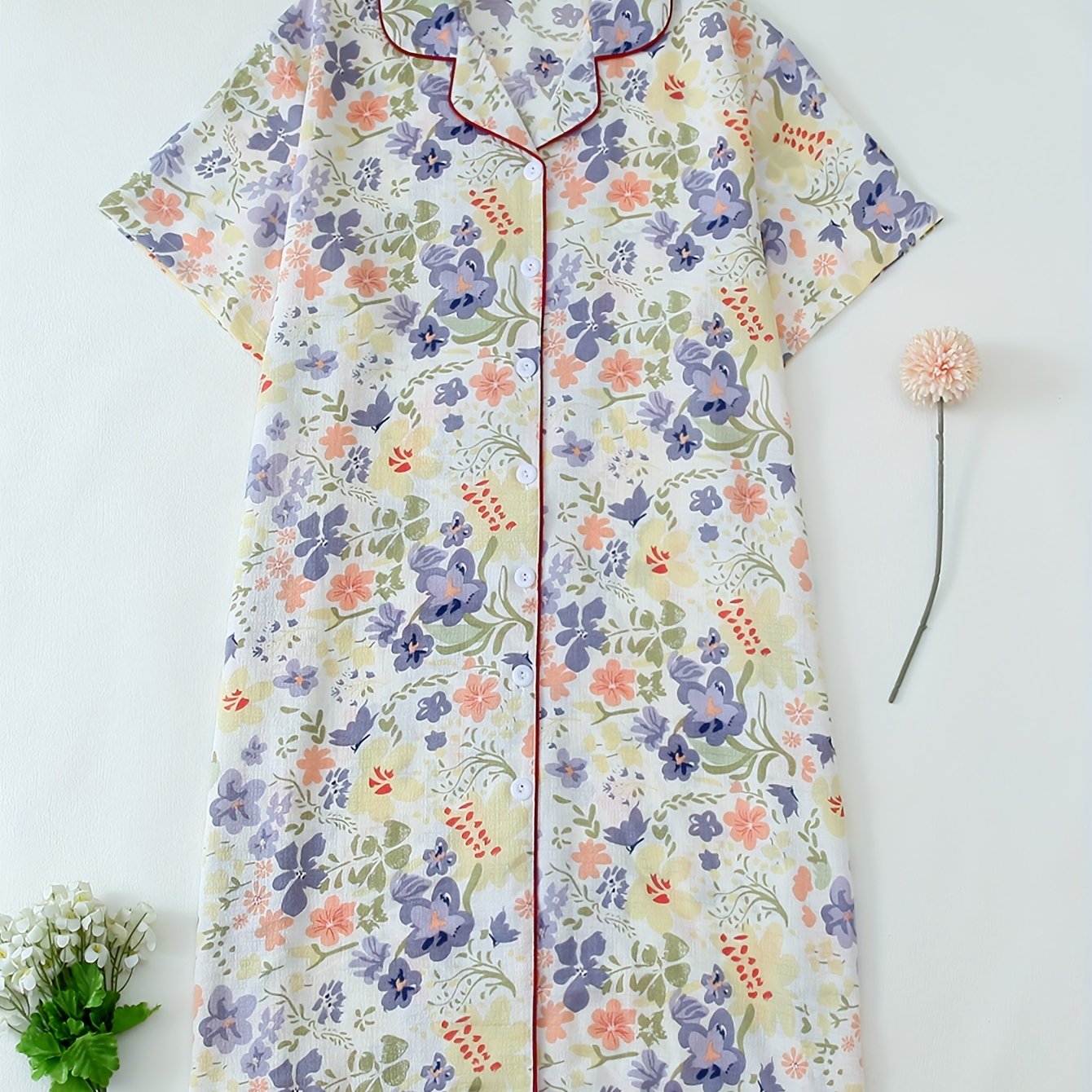 Women's floral print nightgown with lapel collar, button placket, slight stretch, made of 95% polyester and 5% elastane. Lightweight summer sleep dress for adults.