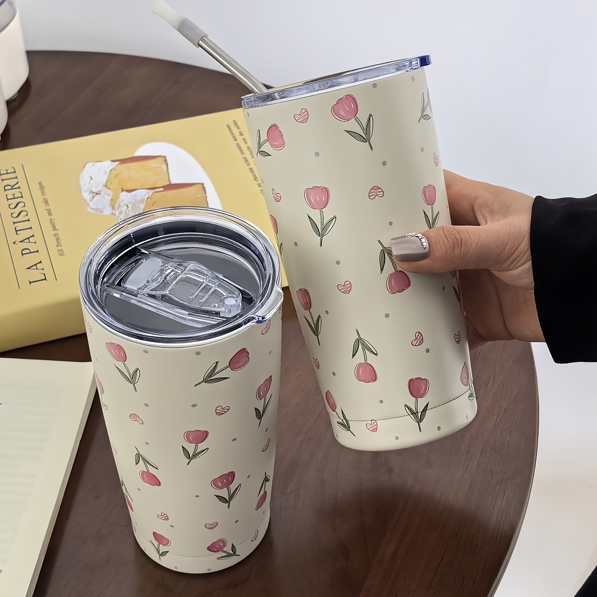 One piece of Tulip Pattern Water Bottle, Stainless Steel Insulated Water Cups with a capacity of 600ml/20.29oz, ideal for Summer and Winter drinkware. Perfect for Travel accessories and Gifts.