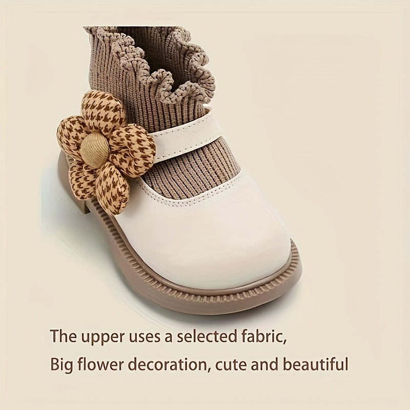 Cute baby shoes with soft soles, ankle-high design, and floral and cloud patterns for any season.