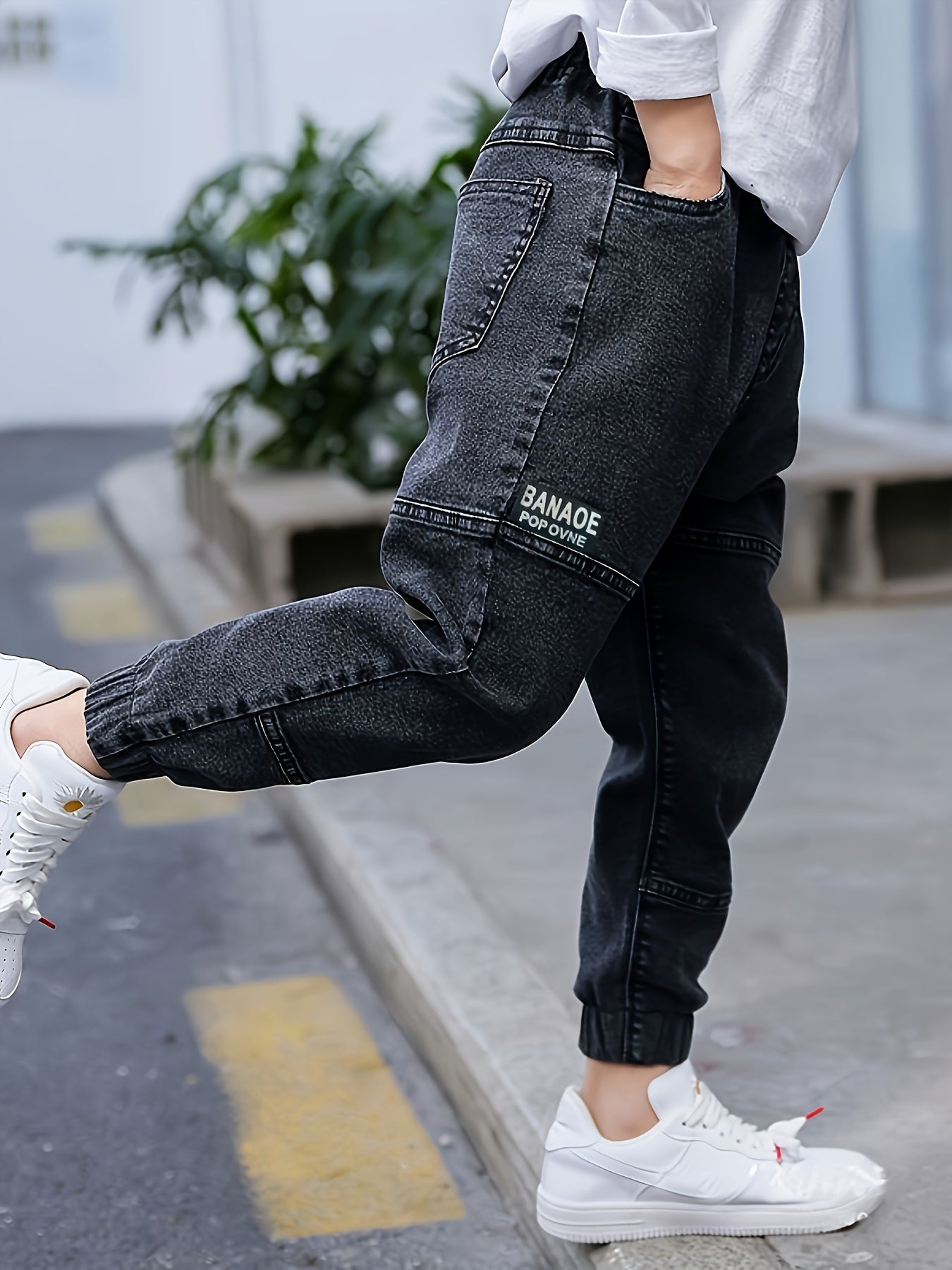 Boys' jeans with embroidered mouths