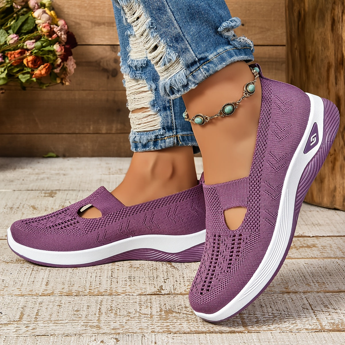 Casual women's sports shoes