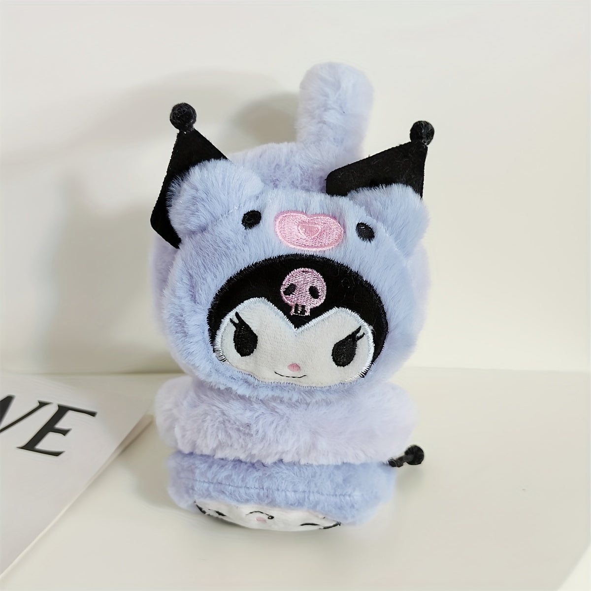 [Officially approved] 1pc Sanrio Kuromi Plush Earmuffs in Autumn and Winter Cartoon Style, Featuring Cute Ear Protection for Cold and Warmth. Colors will be Randomly Selected for Shipping.