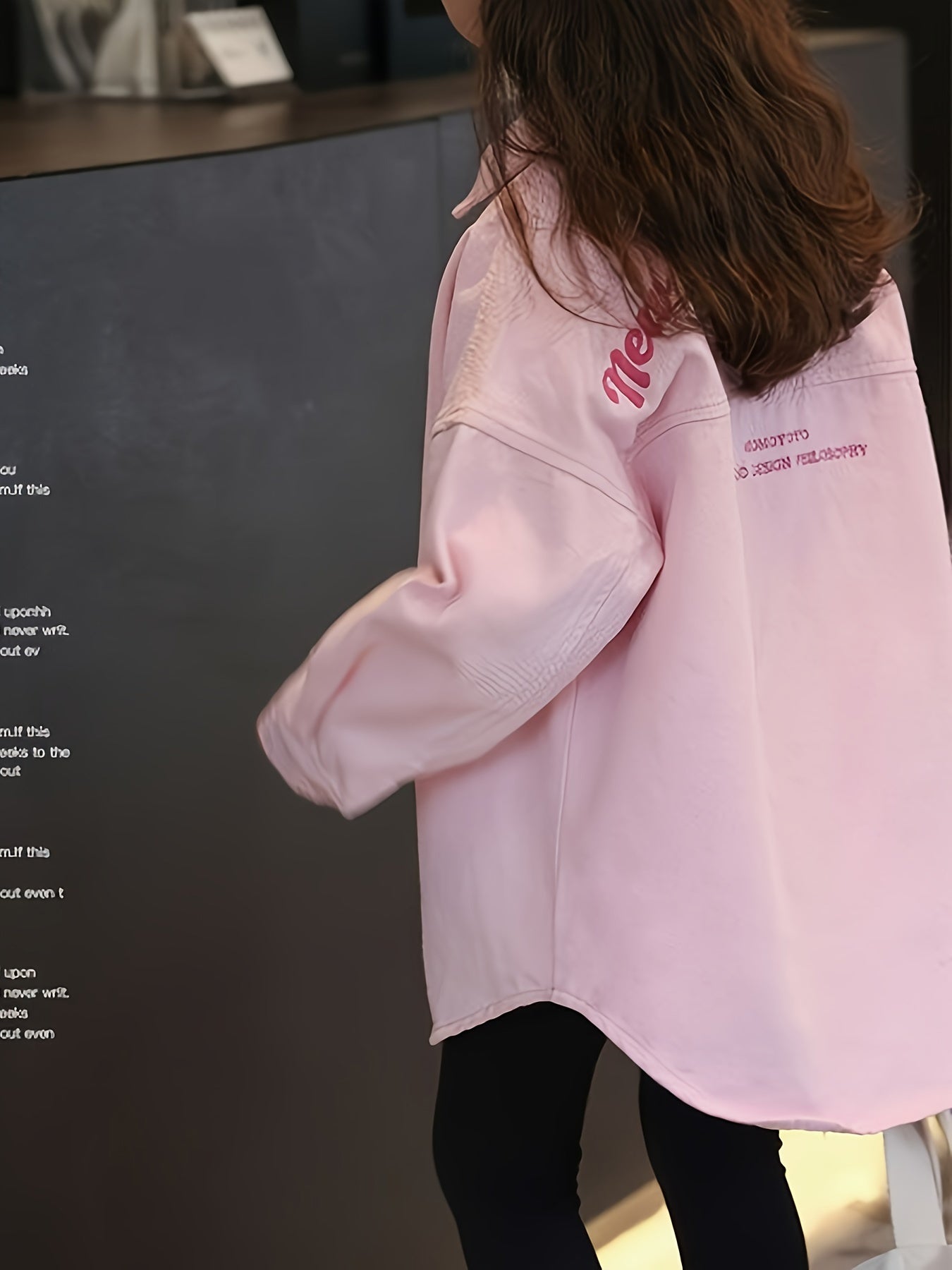 2024 Girls Pink Shirt - Fashionable, comfortable spring and autumn top for young girls.