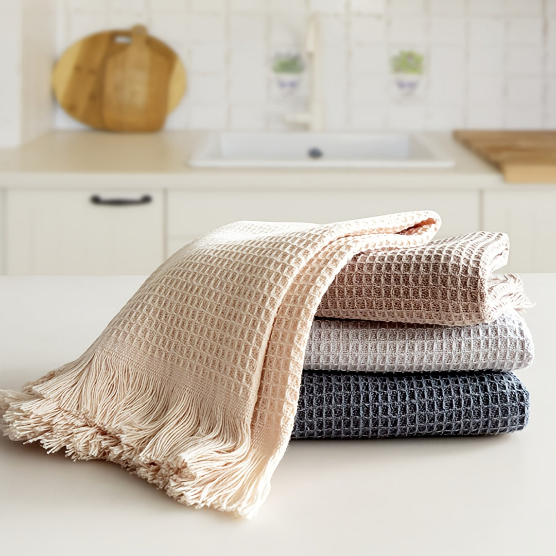 4 pieces of dishcloths, cleaning cloths, oil-free dishcloths, multi-purpose cleaning wipes, household rags, kitchen and bathroom cleaning wipes, durable and absorbent wipes that make it easy to remove stains and grease. These cleaning supplies and