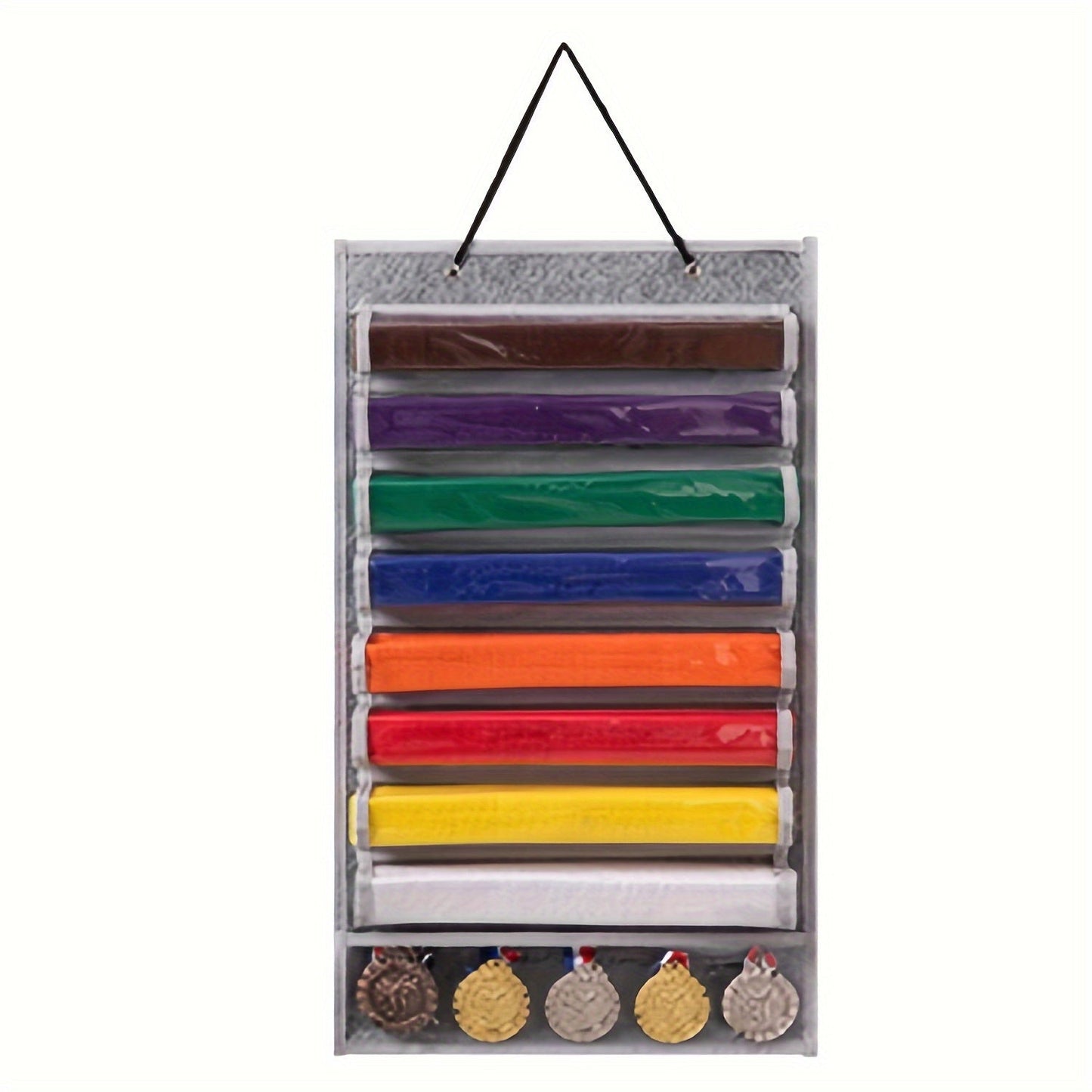 Display your martial arts belts and medals with pride on this durable felt organizer. With 9 clear pockets, this rack can hold up to 8 belts and 5 medals. Easy to install on your wall, this decorative piece is perfect for karate and taekwondo enthusiasts.