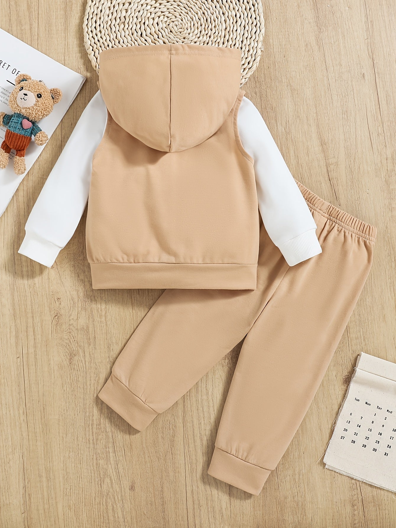 Children's 3-piece Boy Bear Embroidery Set including hooded vest, sweatshirt, and pants. Perfect for spring and autumn outdoor wear, great as a gift.