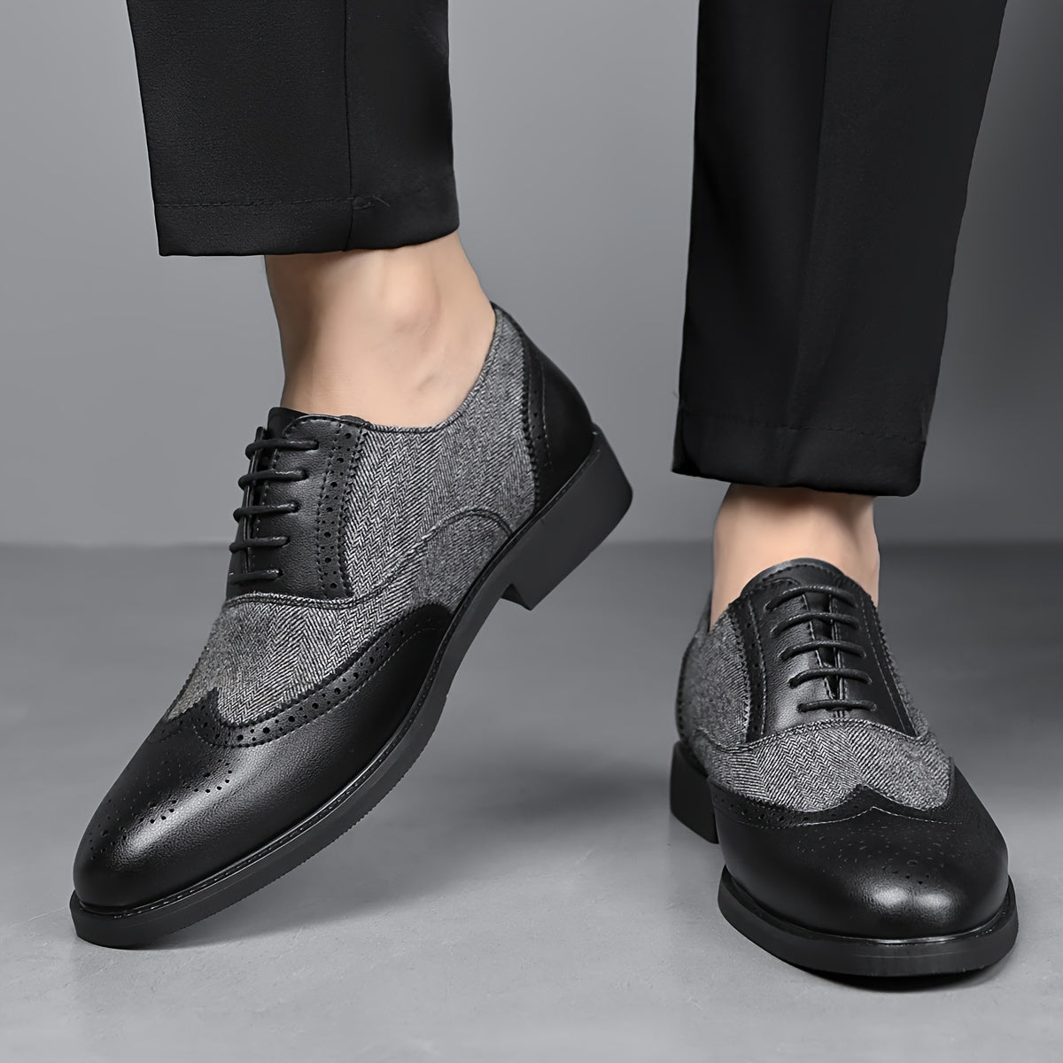 Casual brogue Oxfords with wingtip design, PU upper, rubber sole. Suitable for daily wear, parties, and street style. Classic lace-up closure.