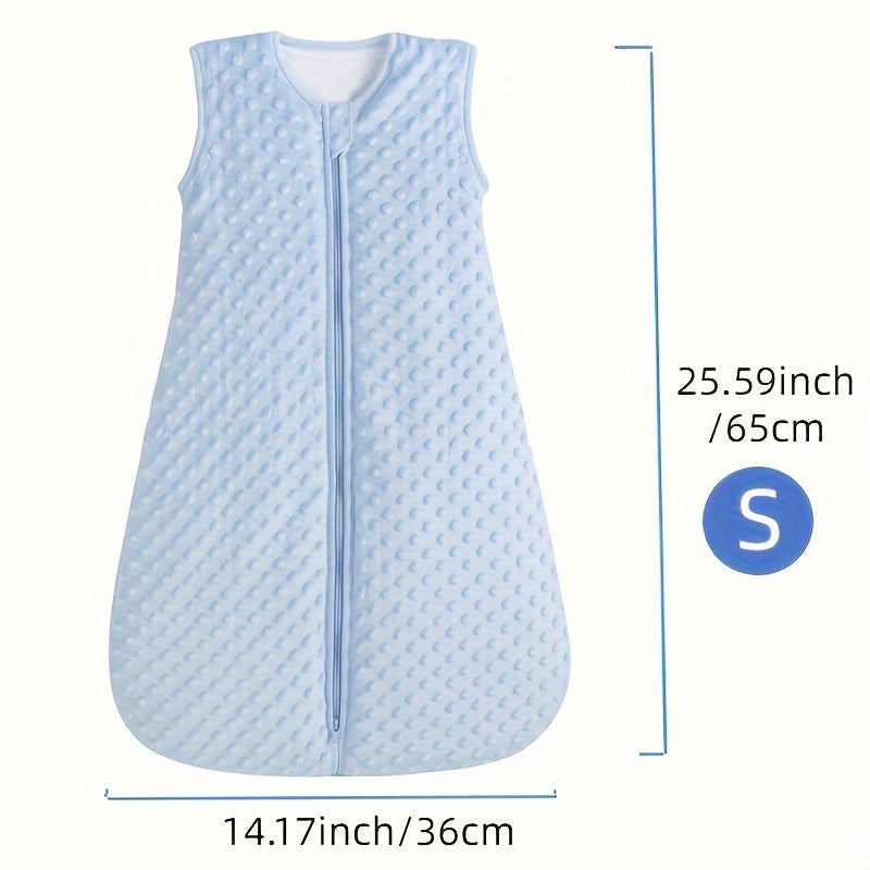 Stay warm and cozy with our Super Soft Cotton Baby Sleeping Bag. This 2.5 TOG sleep sack features a convenient 2-way zipper, perfect for winter and spring nights. Suitable for boys and girls aged 0-2 years old, it is made with plush Minky Dot material