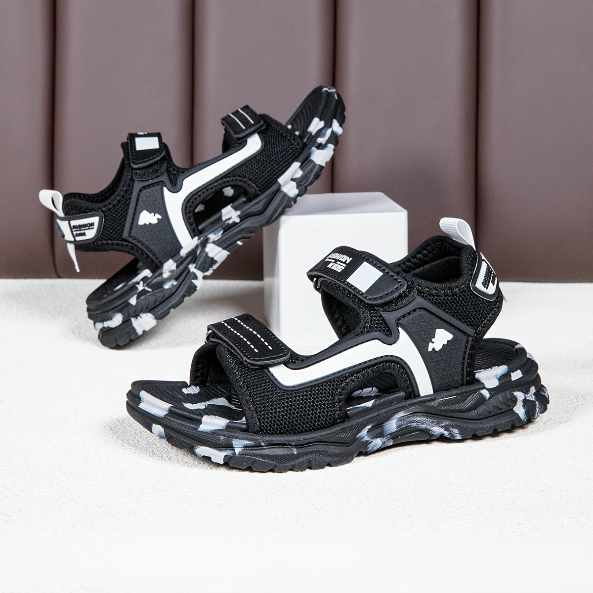 Boys' Summer Beach Sandals - Quick-Dry, Breathable with Shock-Absorbing EVA Sole, Fashionable Closure, Ideal for Outdoor Activities