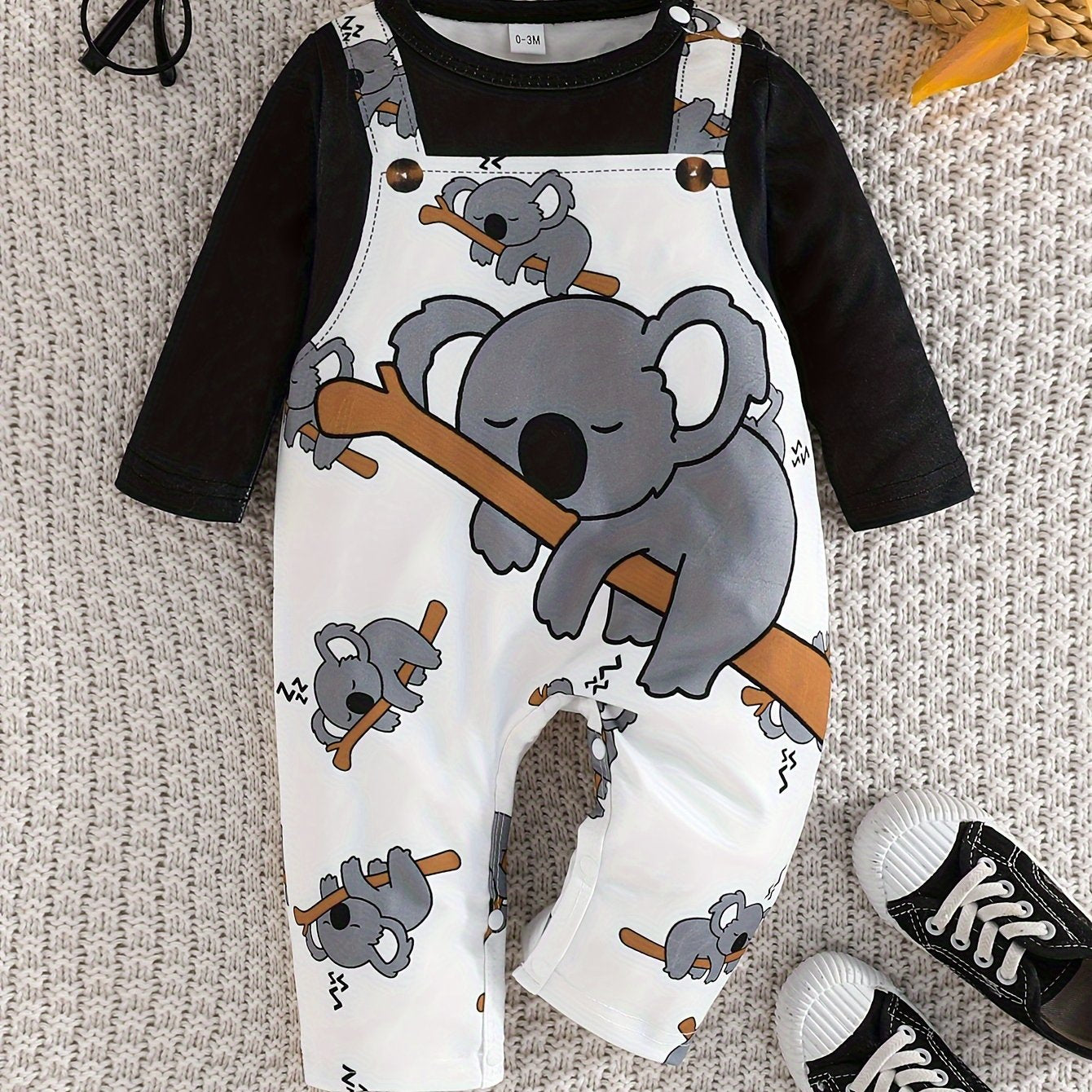 Casual, cute fake two-piece bodysuit with cartoon elephant print for baby boys, ideal for outdoor wear.