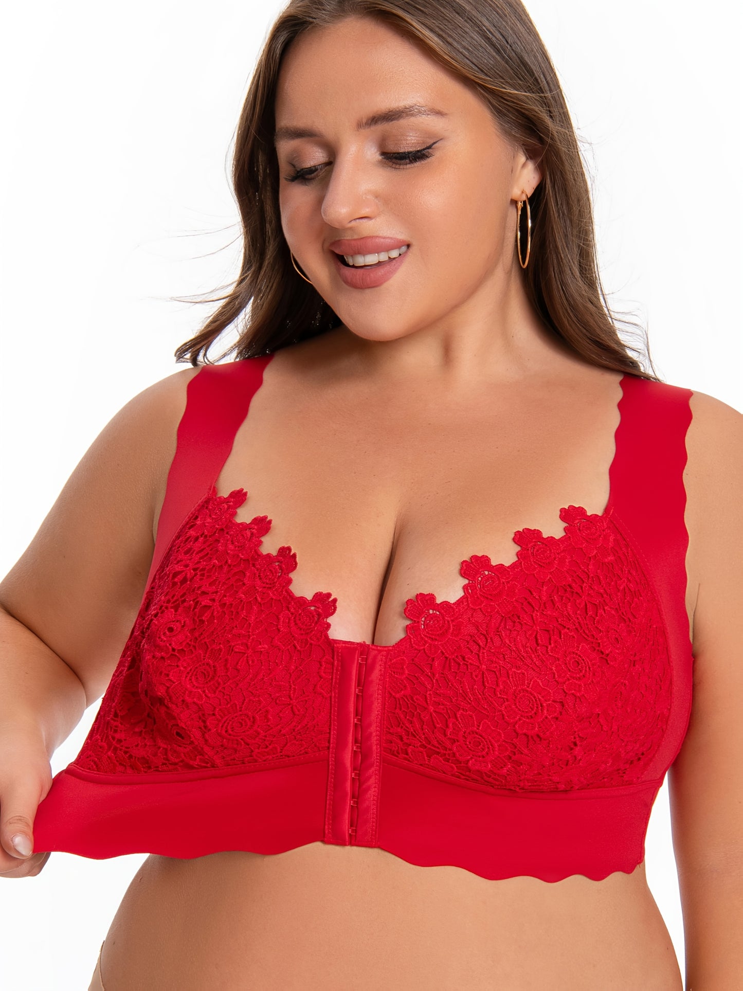 QVR Women's Plus Size Lace Bra, Polyamide and Elastane blend, Wireless with Lace Detail.