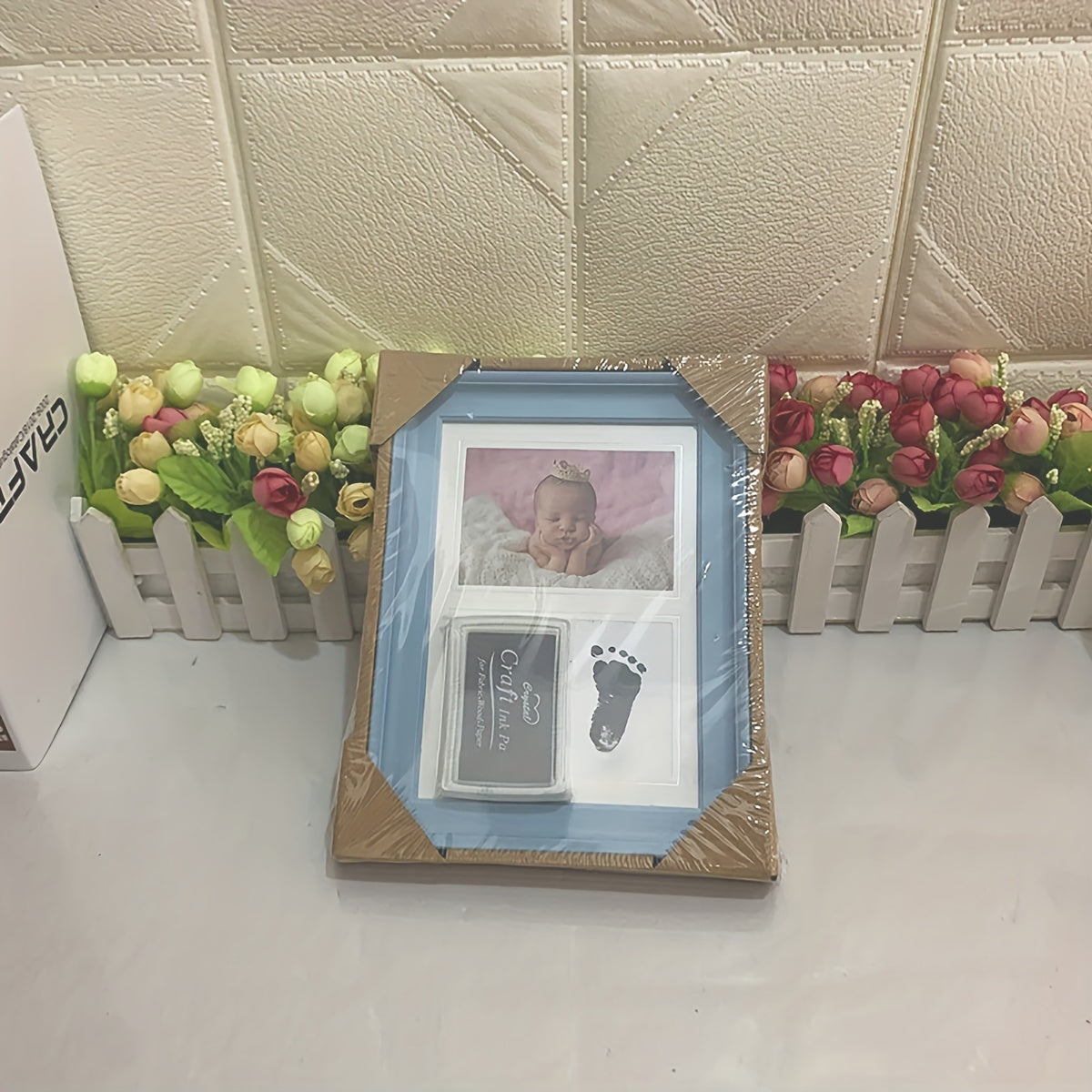 O'z xotirangizni yarating Keepsake Qo'l va Oyoq Izlari Ramkasi bilan - Sizning bolangizning birinchi lahzalarini saqlovchi oddiy DIY PVC foto albomi va mukammal fotosurat propsi sifatida xizmat qiladi.