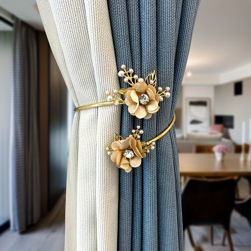 Enhance Your Home Decor with this Elegant Metal Faux Pearl Curtain Holdback Featuring a Three-dimensional Flower Design - Ideal for Dressing up Your Bedroom, Office, Kitchen, Living Room, and Study - Elevate Your Space with a Touch of Luxury.