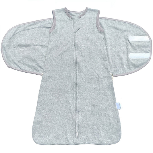 Swaddle your little one in the Youngsters Gray Split Sleeping Bag - a cozy swaddle sack wearable blanket perfect for boys and girls aged 6-12 months, suitable for all four seasons.