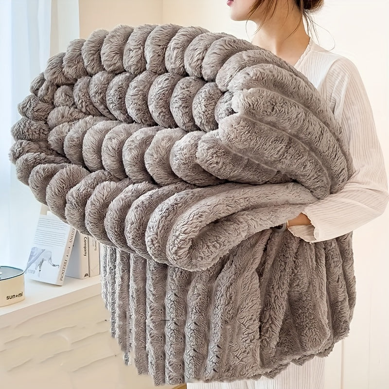 Warm up for autumn and winter with this versatile rabbit plush pull rod cover blanket. Perfect for single or double use in the bedroom, hotel, or dormitory, this super large and thickened blanket is sure to keep you cozy all season long.