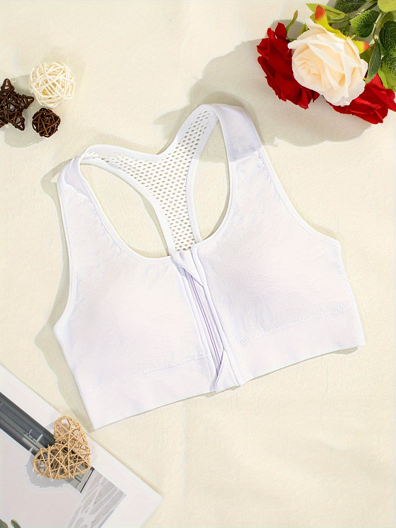 Soft, padded running yoga bra, seamless sports bra, underwear, and lingerie for women.