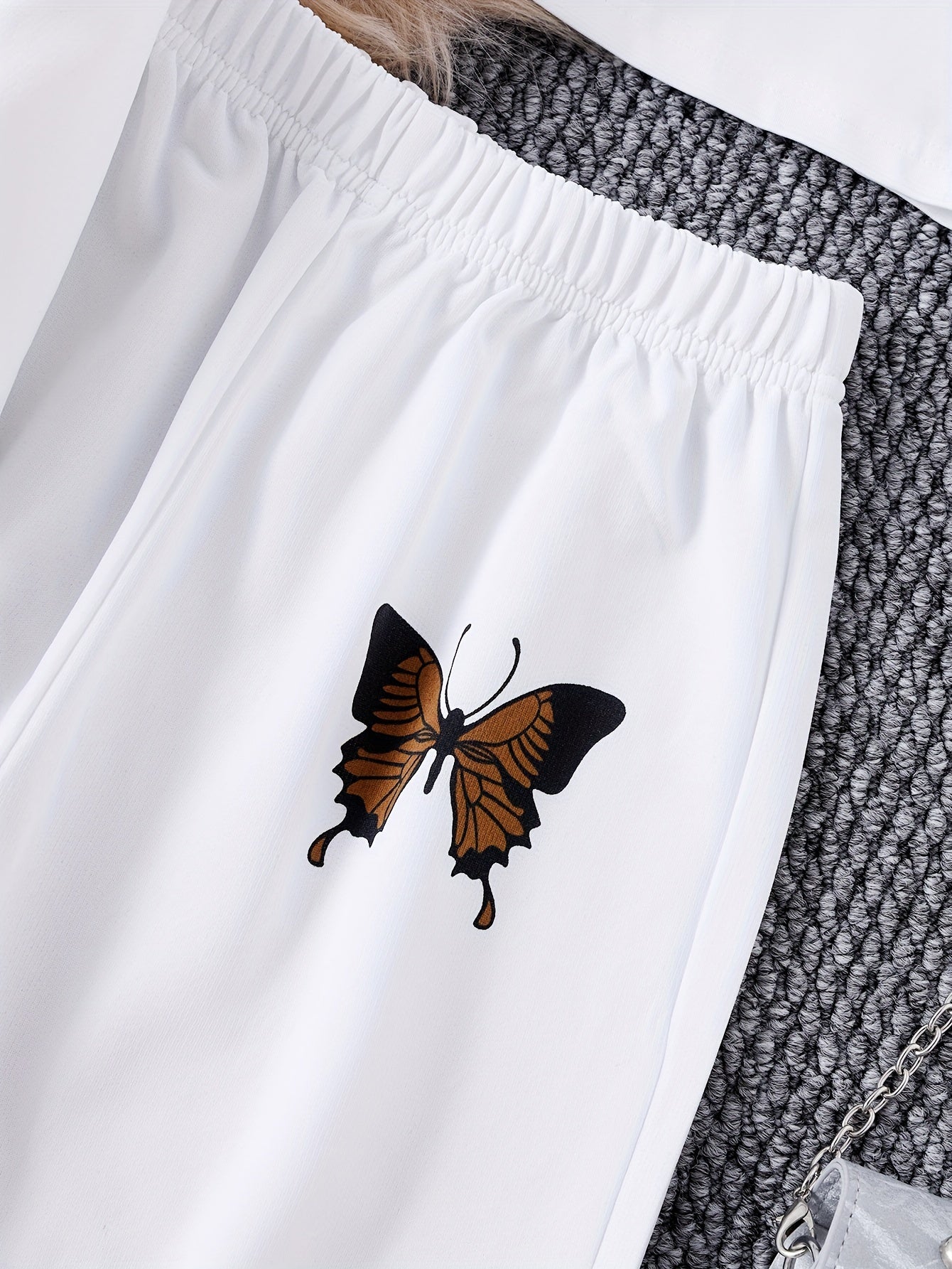 Girls' 3-piece set: Zipper hoodie sweater with butterfly print, casual sweatpants, and suspenders.